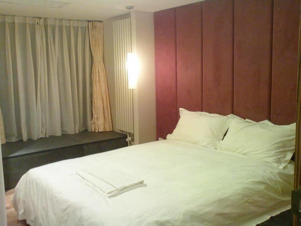 Seasons Park Apart Hotel Peking  Buitenkant foto